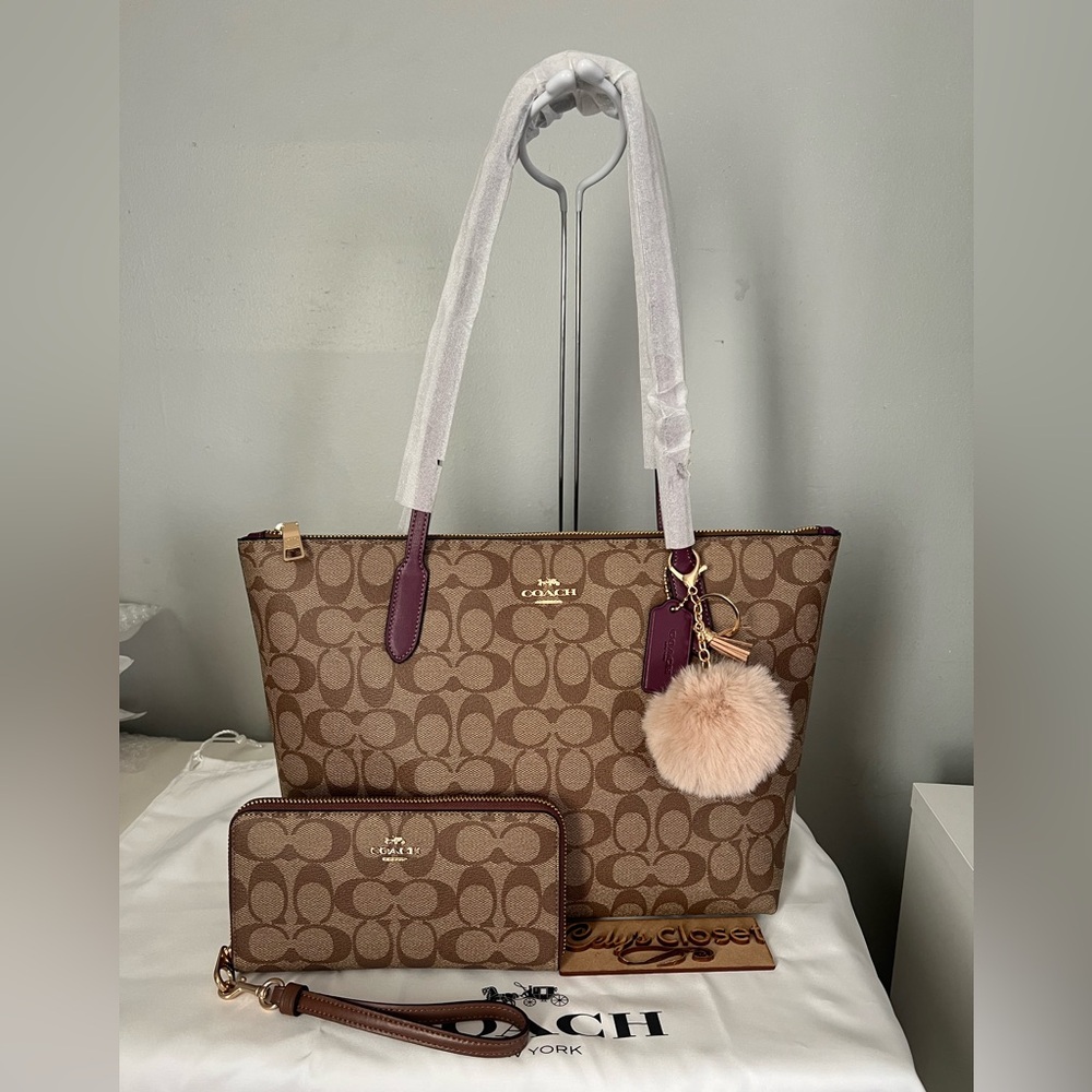 Coach Signature Top Zip Tote Bag And Wallet